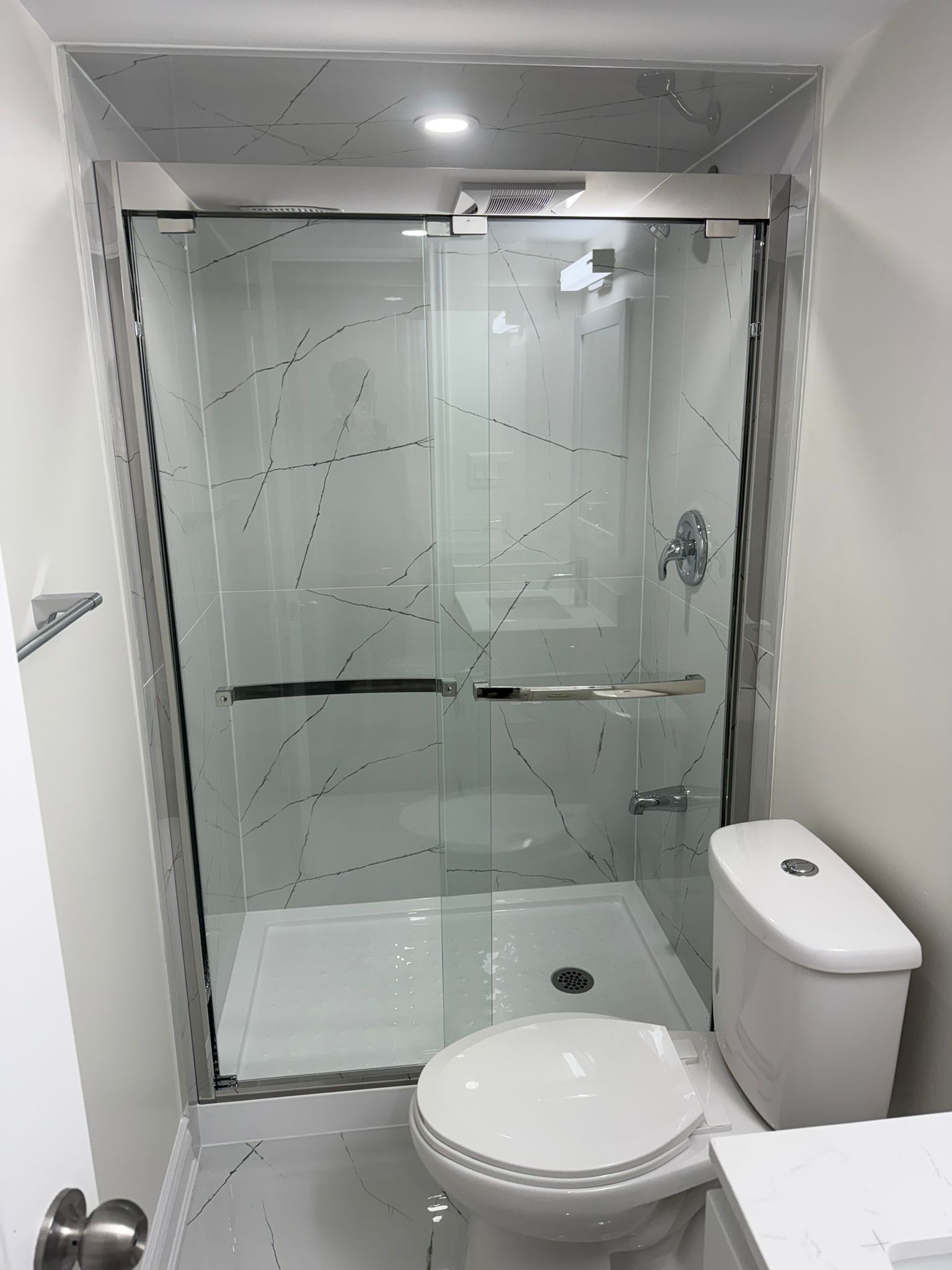Shower & Toilet